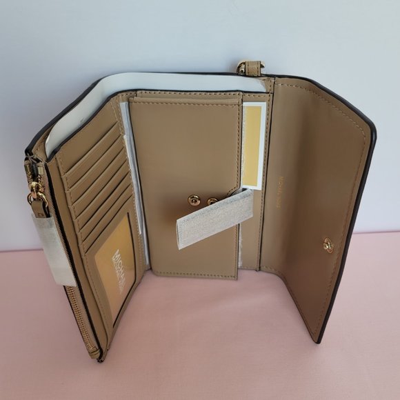 MICHAEL KORS Jet Set Charm Pebbled Leather Large Flap Phone Wristlet-Camel🎈$98⭐ - Picture 15 of 16